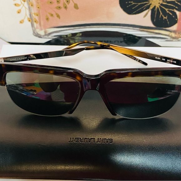 saint laurent sunglasses unisex: few scratches- nice color- include box - Picture 13 of 13